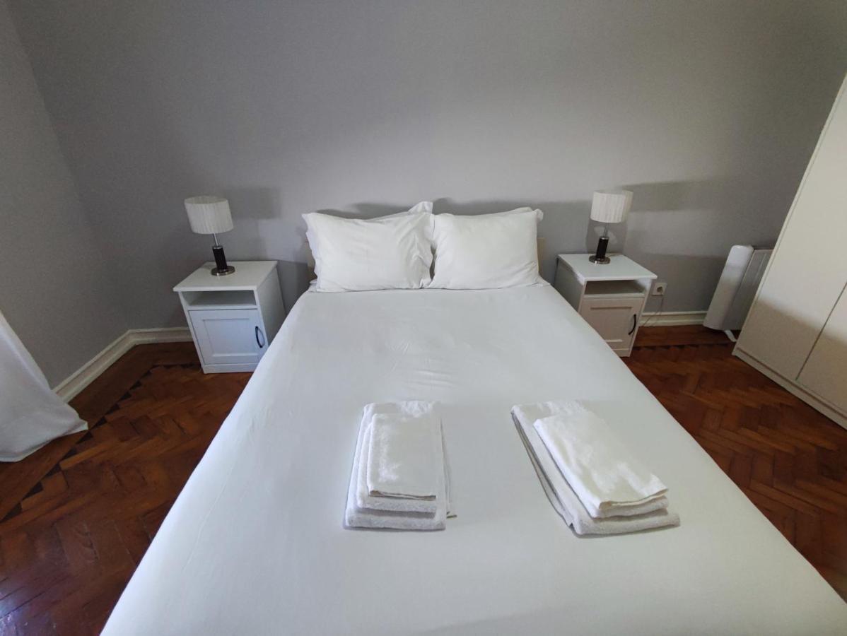 Lisbon Traditional T2 With Balcony In Damaia, Lisbon Amadora Luaran gambar