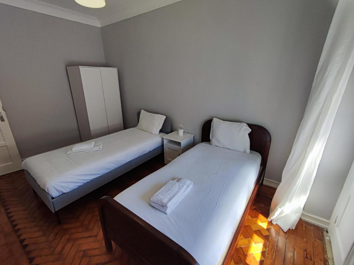 Lisbon Traditional T2 With Balcony In Damaia, Lisbon Amadora Luaran gambar