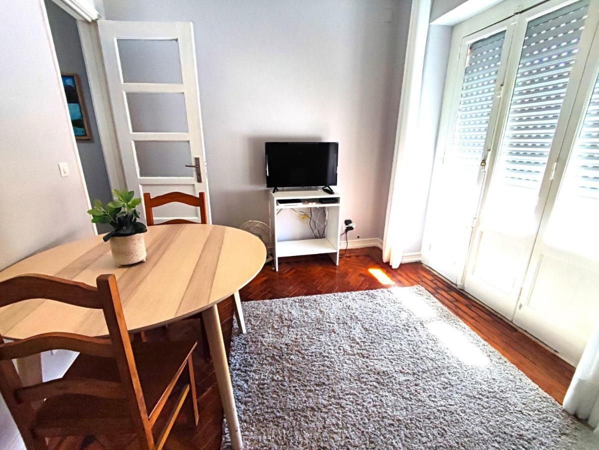 Lisbon Traditional T2 With Balcony In Damaia, Lisbon Amadora Luaran gambar