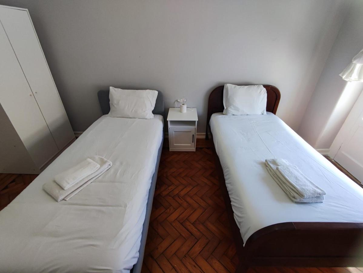 Lisbon Traditional T2 With Balcony In Damaia, Lisbon Amadora Luaran gambar